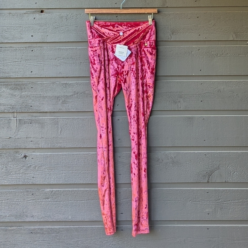 NWT Fabletics High Waist Crushed Velour Crossover Legging Medium Strawberry Red